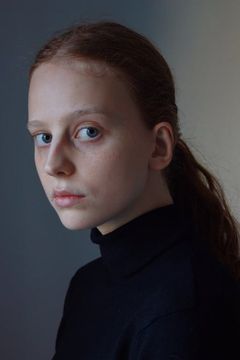 Isabelle Grill interpreta Maja