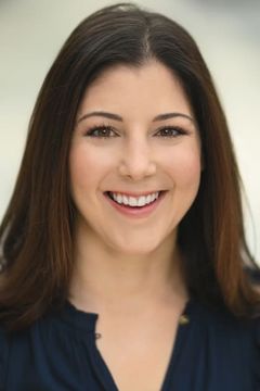 Lauren Schaffel interpreta Student at Party