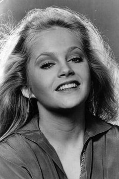 Charlene Tilton interpreta Lucy Ewing