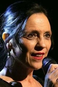 Patrizia Poli interpreta Defense lawyer