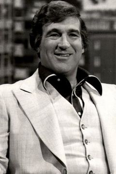 Shecky Greene interpreta Mr. Buyrite