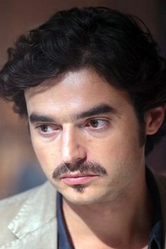Paolo Briguglia interpreta Gigi