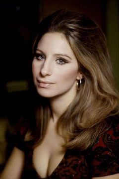 Barbra Streisand interpreta Yentl Mendel