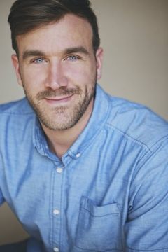 Ross Kimball interpreta Eric