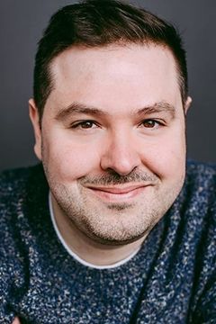 Nicholas Carella interpreta Walt