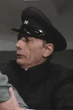 Tonino Tommasi interpreta Cavalier Margheriti (uncredited)