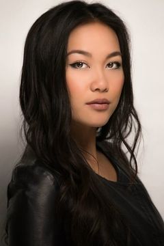 Raven Wynn interpreta Korean Market Shopper