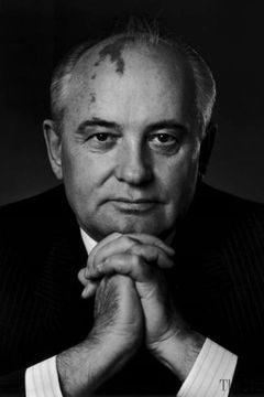 Mikhail Gorbachev interpreta Former President Russia (archive footage)