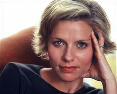 Alexa Fischer interpreta Elizabeth Rogers