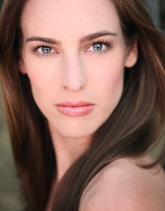Sarah Nichols interpreta Barry's Assistant