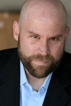 Josh Latzer interpreta Construction Worker #1