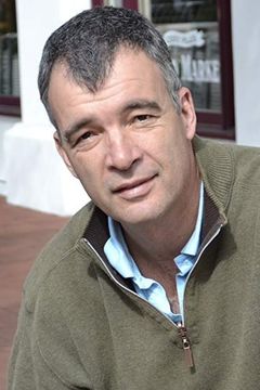 Kevin Ruf interpreta Karen Williams' Receptionist