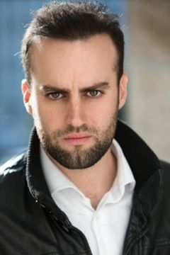 Francesco Zenzola interpreta Neofascista