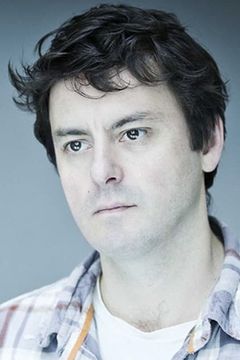 Dominic Rowan interpreta Jake Thorne
