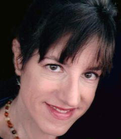 Claudia Templeton interpreta Hysterical Survivor