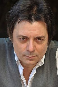 Mick Rossi interpreta Club Patron #1
