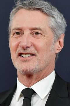 Antoine de Caunes interpreta Additional Voices (voice)