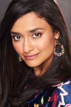 Chriselle Almeida interpreta Chris