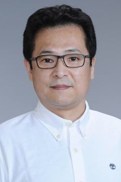 Manabu Muraji interpreta Manager (voice)