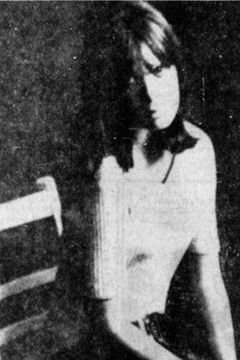 Suki Potier interpreta Casino Girl (uncredited)