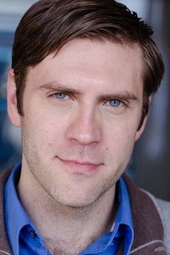 Victor Holstein interpreta Grip (uncredited)