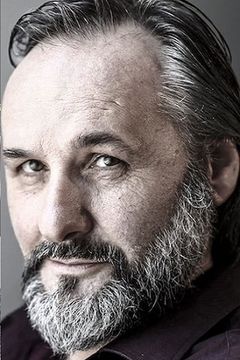 Maurizio Donadoni interpreta Umberto