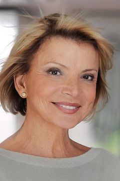 Uschi Glas interpreta Giulia Torresi (as Uschi Glass)