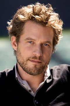 James Tupper interpreta David Clarke