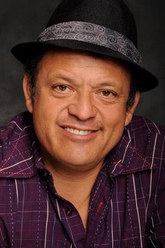 Paul Rodríguez interpreta Jose
