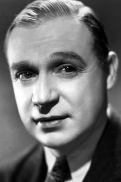 Hugh O'Connell interpreta Johnson (the insurance adjuster)