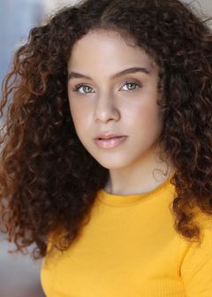 Daejahnna Downer interpreta Griffin's Sister (uncredited)