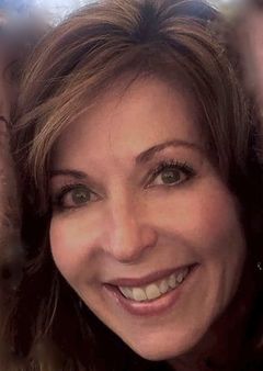 Karen Harper interpreta Church Choir Member
