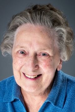 Barbara Adair interpreta Elderly Wife