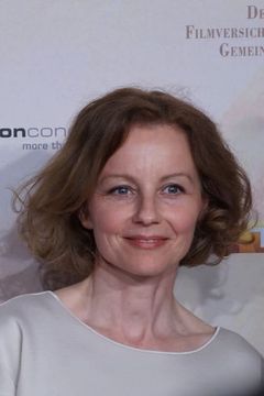 Carina Wiese interpreta Andrea Schäfer