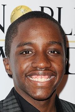 Timmy Mitchum interpreta Joey