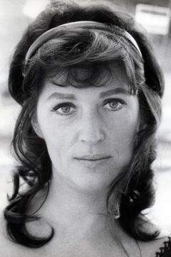 Majel Barrett interpreta Starfleet Computer (voice)