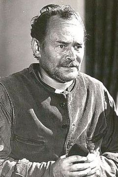 Roman Bohnen interpreta François Soubirous