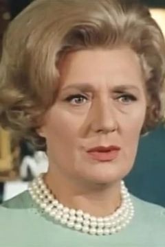 Marion Mathie interpreta Miss Lebone