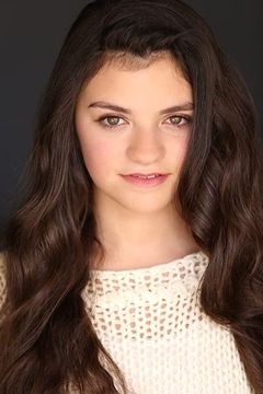 Eva Bella interpreta Young Elsa (voice)