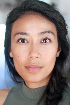 Julianna Kurokawa interpreta Air Force Commander