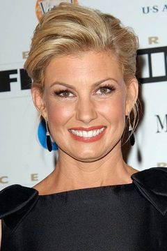 Faith Hill interpreta Sarah Sunderson