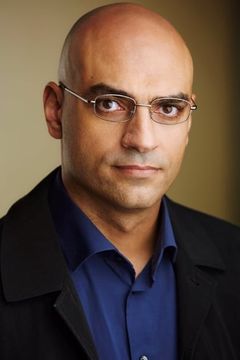 Shamel Hashish interpreta Arabic Speaking Newscaster