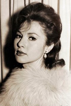 Ffolliott Le Coque interpreta Anna Scott