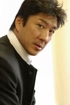 Conan Lee interpreta Chang Sing Member (uncredited)