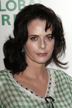 Lisa Blount interpreta Annie Winchester