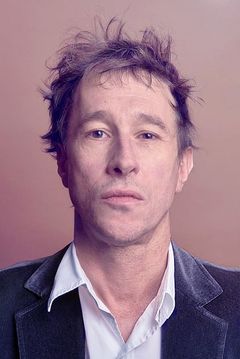 Bertrand Bonello interpreta Alexia’s Father