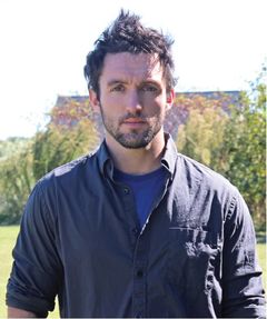 Alexander Schuler interpreta Demonic Man