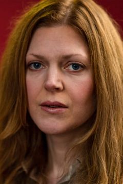 Stine Fevik interpreta Olivia (Theatre director)