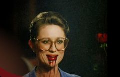 Megan McFarland interpreta Betsy