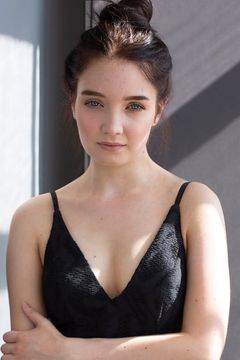 Lauren Esposito interpreta Margaret Hodgson